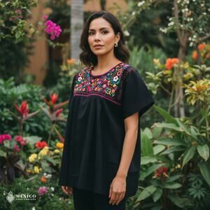 Mexican Embroidered Blouse – Handmade Otomi Floral & Animals Design